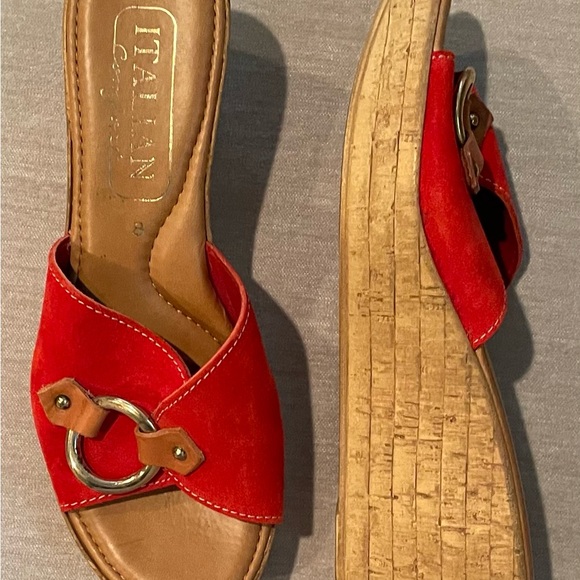 Wedge sandal, red, size 8, like new - Picture 3 of 3